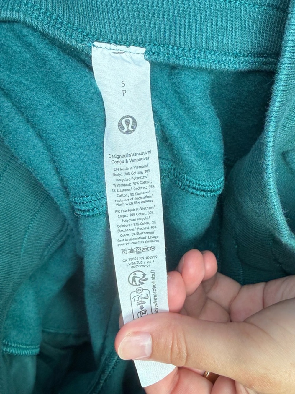 Lululemon Scuba Mid-Rise Wide-Leg Pant
*Short 27.5" Size small - Picture 6 of 9